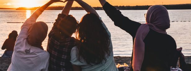 Bir Büyük Uydurma: Kadınların Yönetici Olamaması